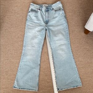 Abercrombie & Fitch Light Blue Vintage Flare Jeans. Size 30/10s